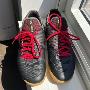 Yonex power cushion Comfort Z Court Shoes Men size 10 nwot